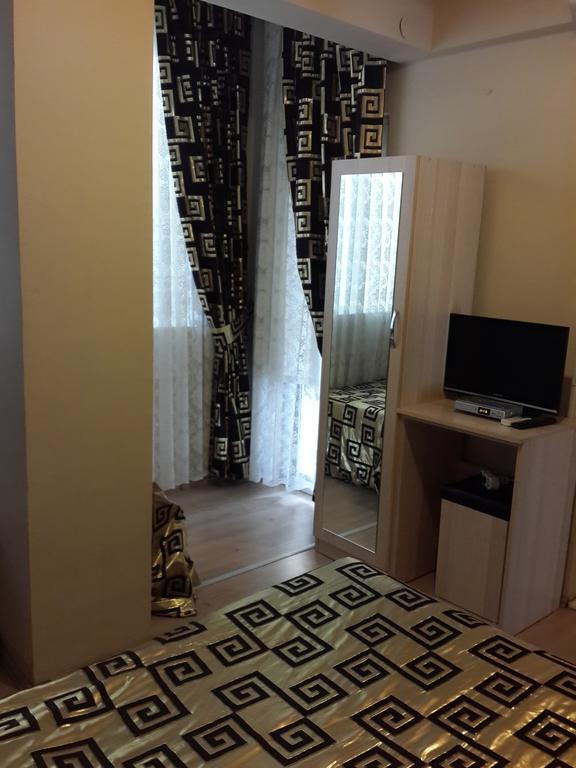 Tumay Hotel Анталия Екстериор снимка