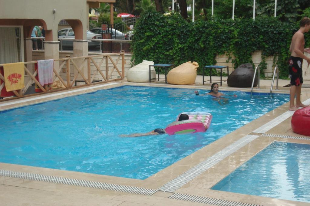 Tumay Hotel Анталия Екстериор снимка